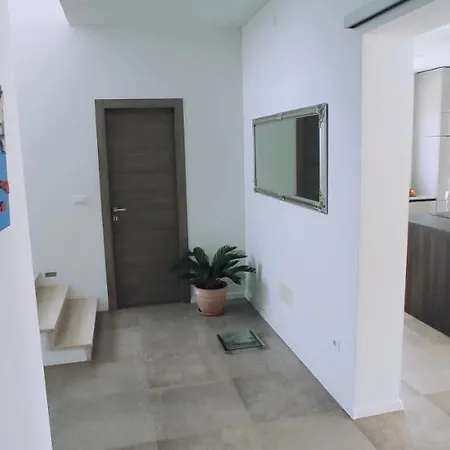 Gorgeous Lola With Private Heated Pool Villa